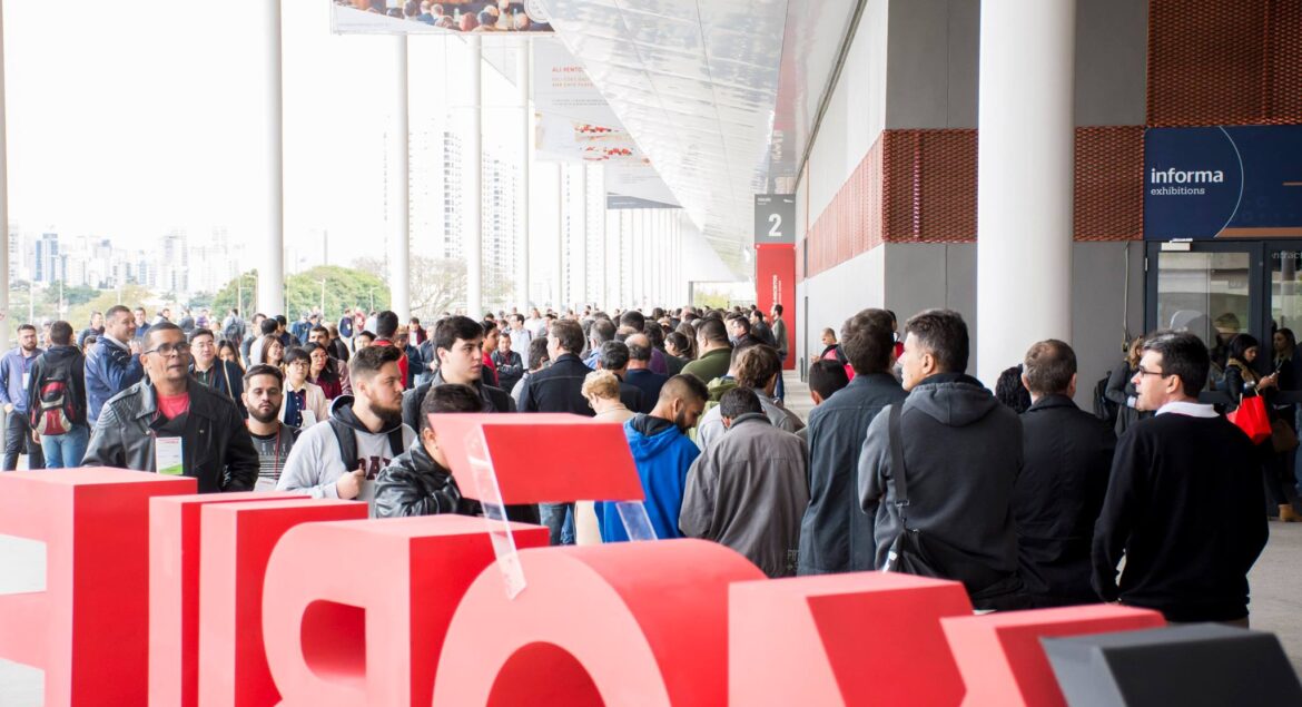 personas en el evento de ForMóbile